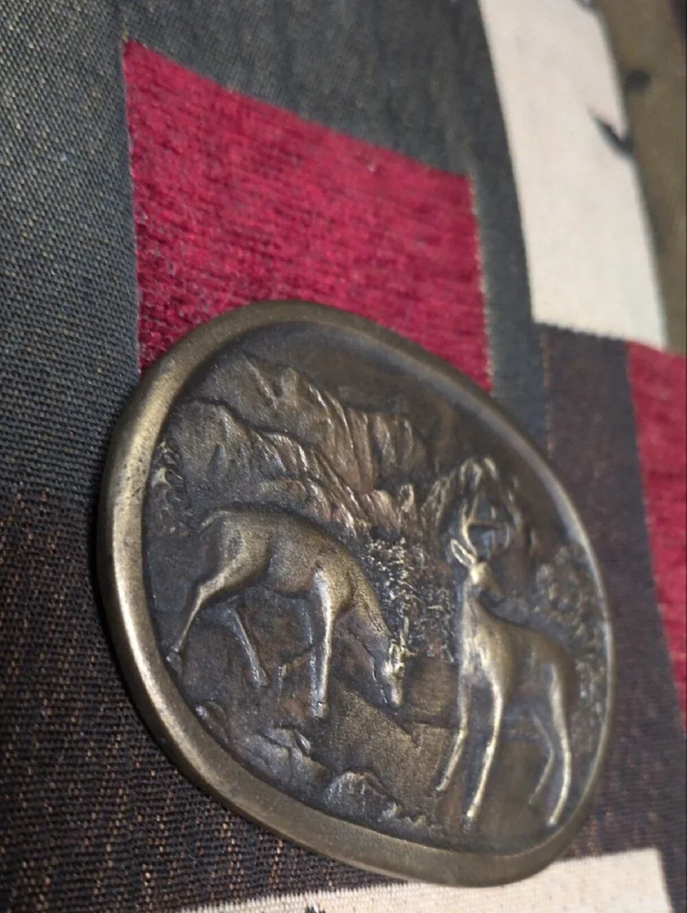 Vintage Bronze Tone Deer Relief Belt Buckle - Brown